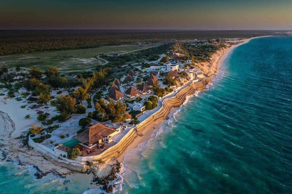 Salary Bay Hotel Tsifota Екстериор снимка