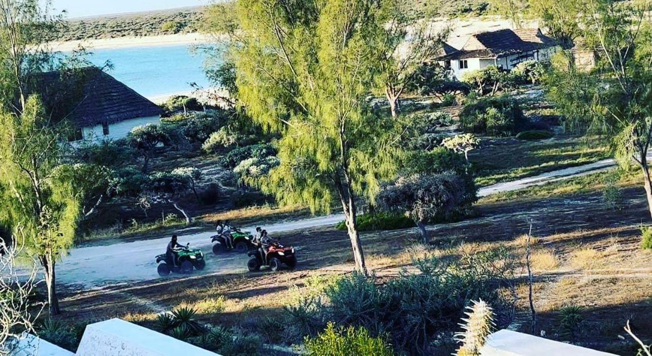 Salary Bay Hotel Tsifota Екстериор снимка